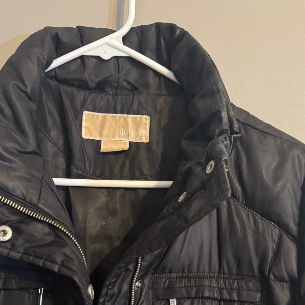 MICHAEL Michael Kors Black Puffer Jacket - Picture 2 of 12